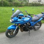 modra motorka kawasaki